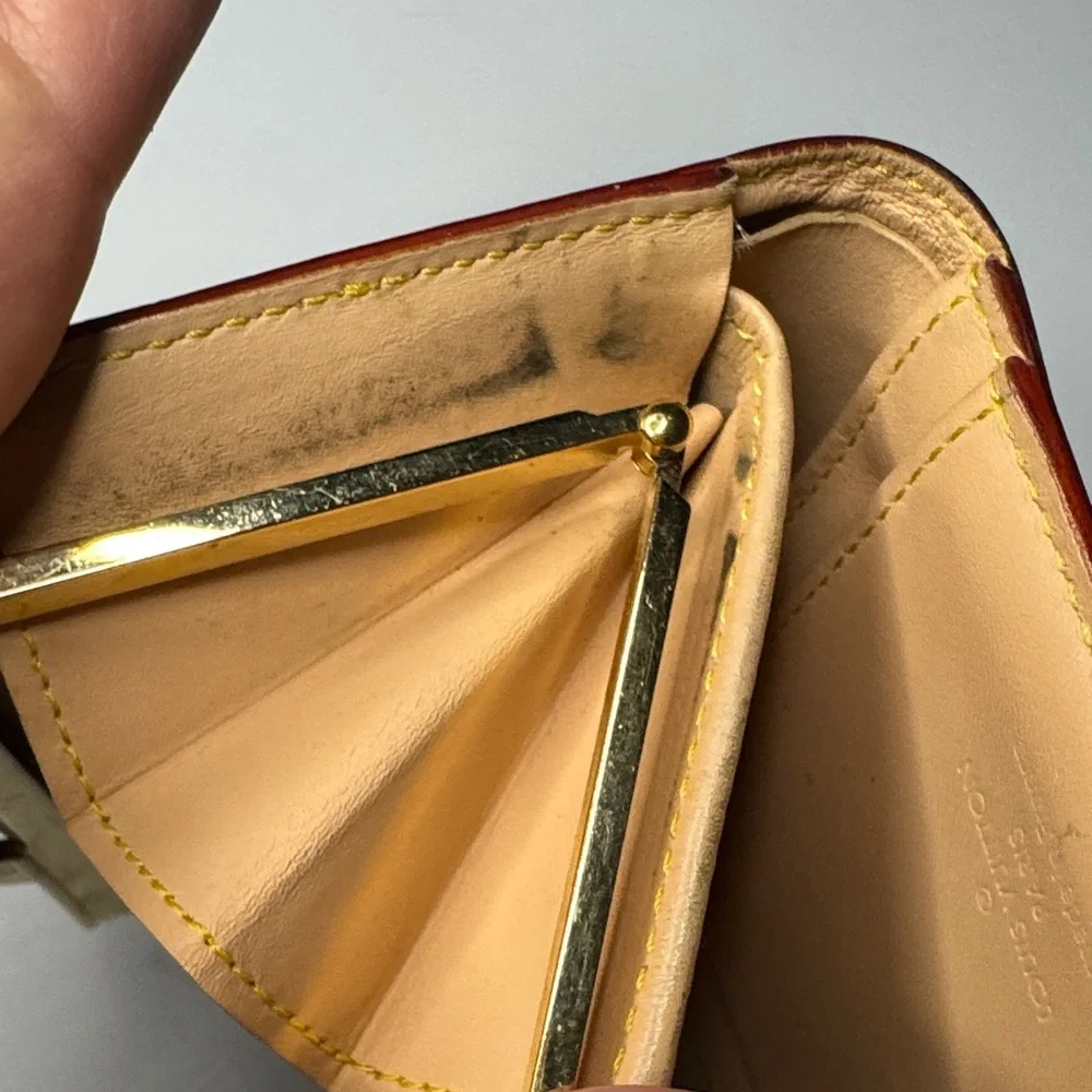 Louis Vuitton White Murakami Monogram Wallet - Picture 10 of 12
